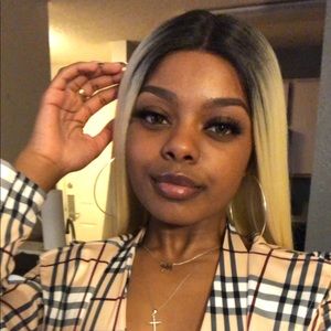 Meet your Posher, Nia